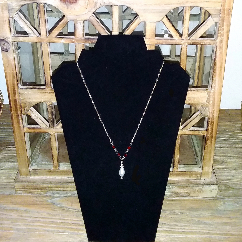Swarovski Crystal Necklace Sale $24 > $15>$12 >🔺️$8 Final Clearance.